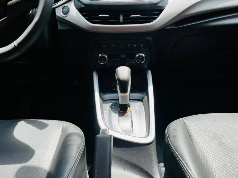 GM - Chevrolet ONIX HATCH PREM. 1.0 12V TB Flex 5p Aut. 2025 - Idroovecar