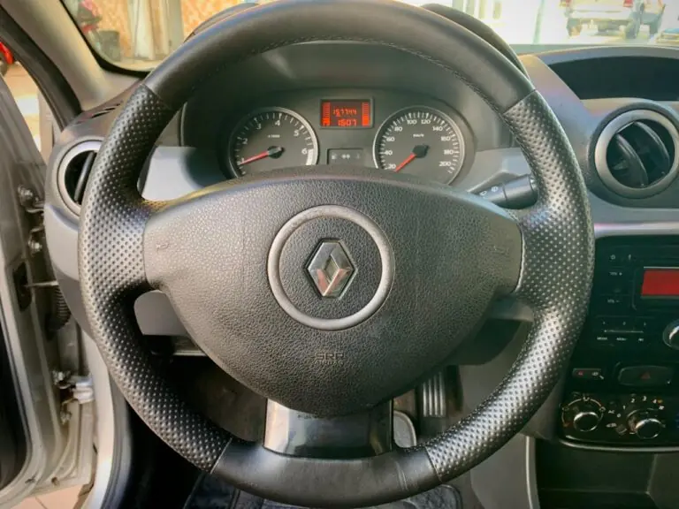 Renault DUSTER Expression 1.6 Hi-Flex 16V Mec. 2015 - Idroovecar