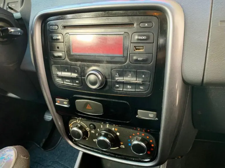 Renault DUSTER Expression 1.6 Hi-Flex 16V Mec. 2015 - Idroovecar