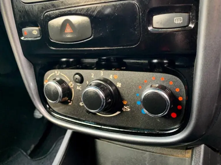 Renault DUSTER Expression 1.6 Hi-Flex 16V Mec. 2015 - Idroovecar