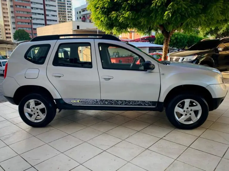 Renault DUSTER Expression 1.6 Hi-Flex 16V Mec. 2015 - Idroovecar