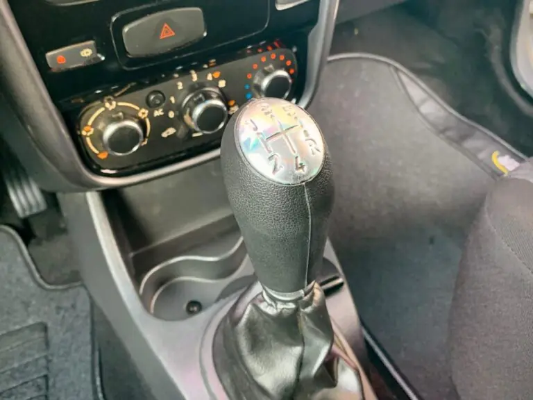 Renault DUSTER Expression 1.6 Hi-Flex 16V Mec. 2015 - Idroovecar