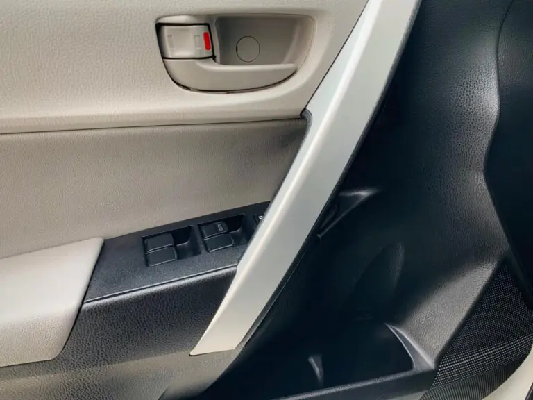 Toyota Corolla GLi 1.8 Flex 16V Aut. 2018 - Idroovecar