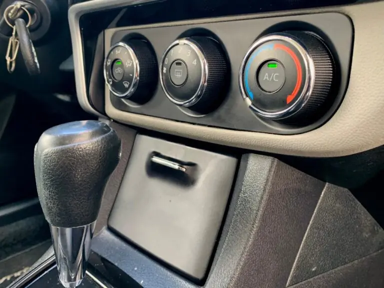 Toyota Corolla GLi 1.8 Flex 16V Aut. 2018 - Idroovecar