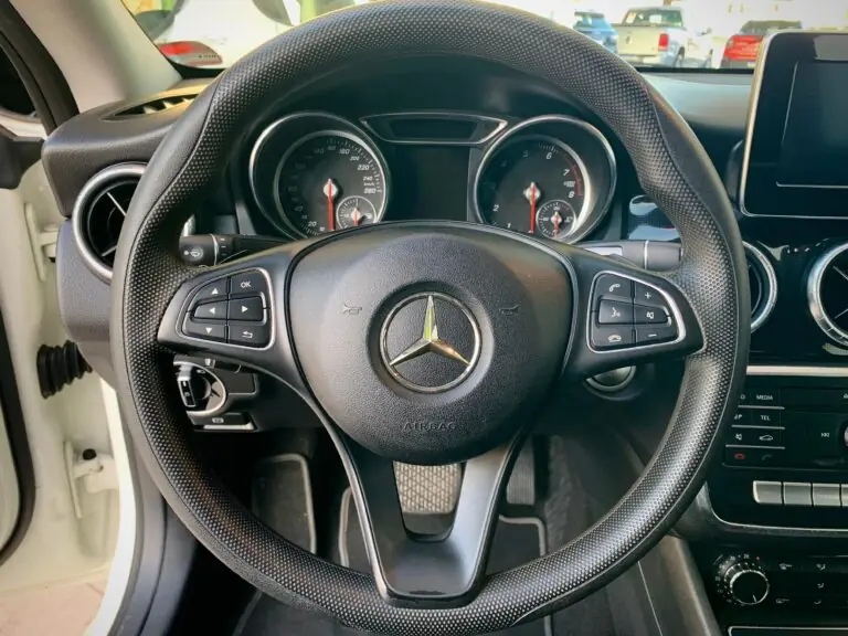 Mercedes-Benz CLA-180 1.6 16V 122cv Aut. 2018 – Idroovecar Mercedes-Benz CLA-180 1.6 16V 122cv Aut. 2018 - Idroovecar