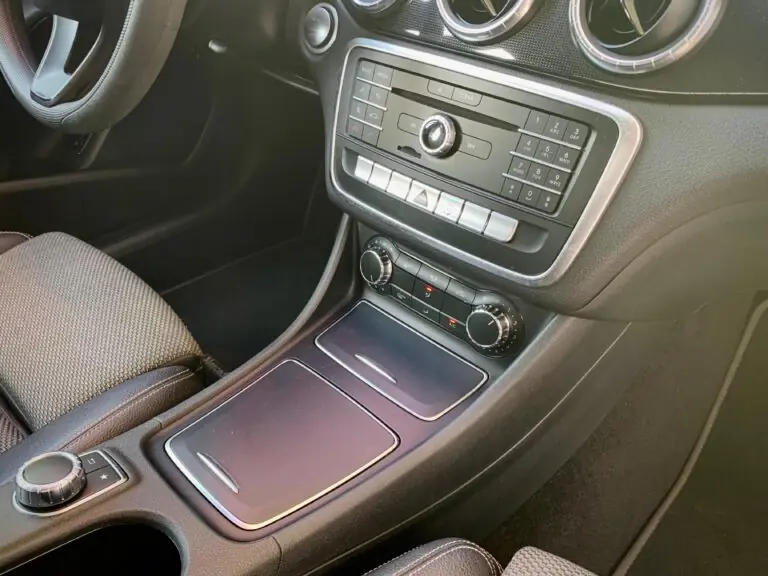 Mercedes-Benz CLA-180 1.6 16V 122cv Aut. 2018 – Idroovecar Mercedes-Benz CLA-180 1.6 16V 122cv Aut. 2018 - Idroovecar