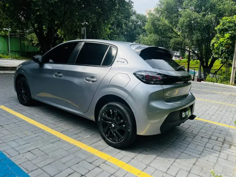 Peugeot 208 Style 1.0 Flex 6V 5p Mec. 2023 - Idroovecar