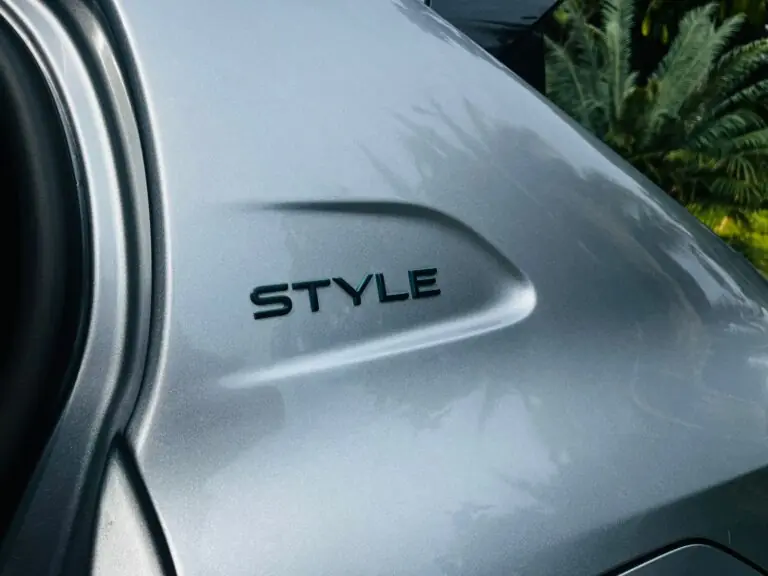 Peugeot 208 Style 1.0 Flex 6V 5p Mec. 2023 - Idroovecar