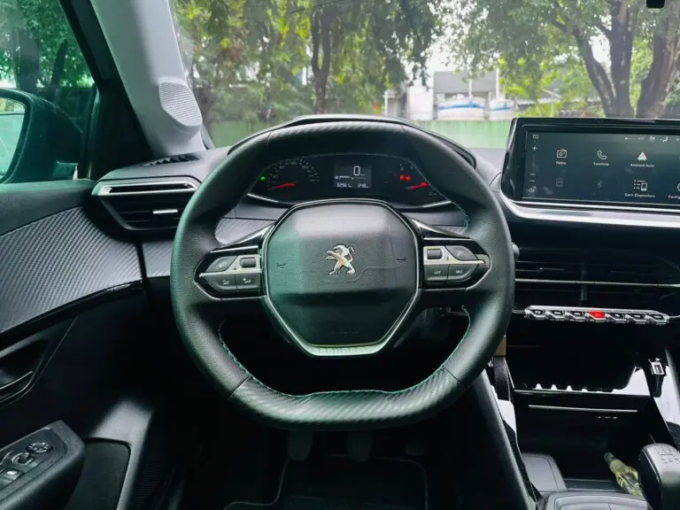 Peugeot 208 Style 1.0 Flex 6V 5p Mec. 2023 - Idroovecar