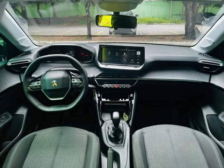 Peugeot 208 Style 1.0 Flex 6V 5p Mec. 2023 - Idroovecar