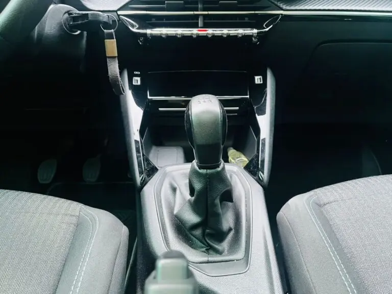 Peugeot 208 Style 1.0 Flex 6V 5p Mec. 2023 - Idroovecar