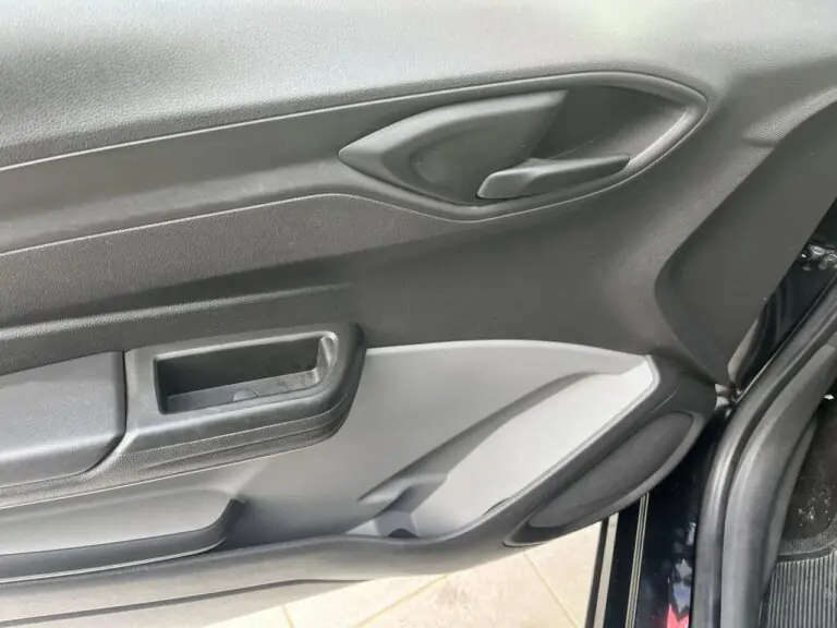 GM - Chevrolet ONIX HATCH Joy 1.0 8V Flex 5p Mec. 2017 - Idroovecar