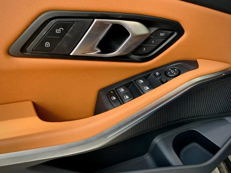 BMW 320iA 2.0 Turbo/ActiveFlex 16V/GP 4p 2025 - Idroovecar