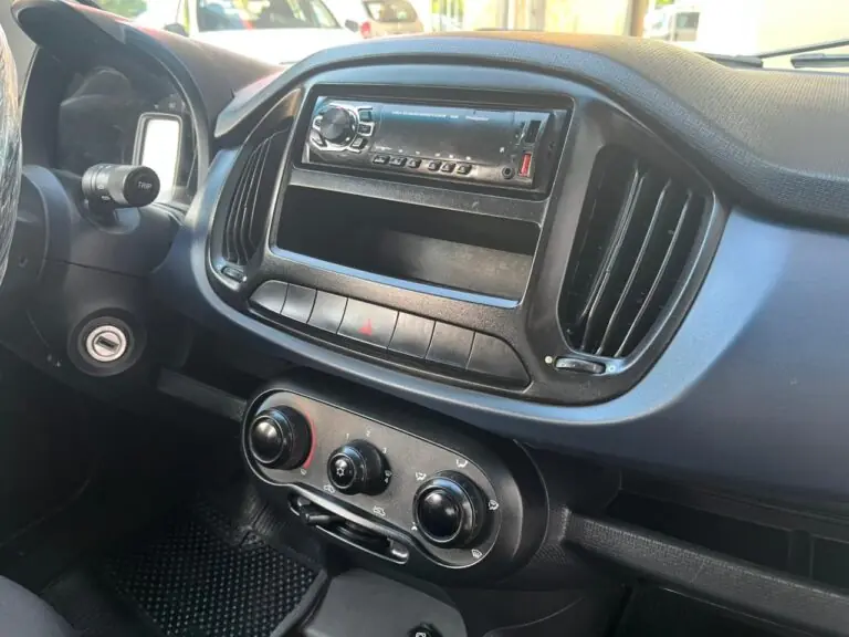 Fiat UNO ATTRACTIVE 1.0 Fire Flex 8V 5p 2021 - Idroovecar