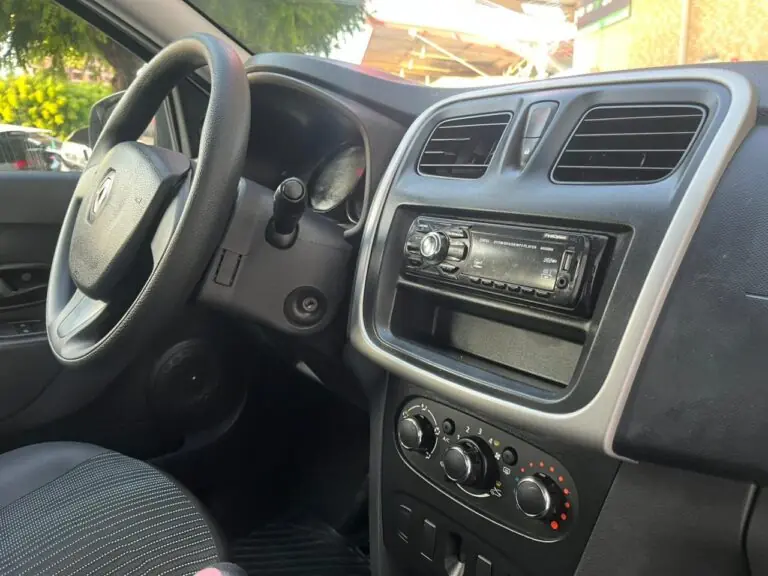 Renault SANDERO Authentique Flex 1.0 12V 5p 2018 - Idroovecar