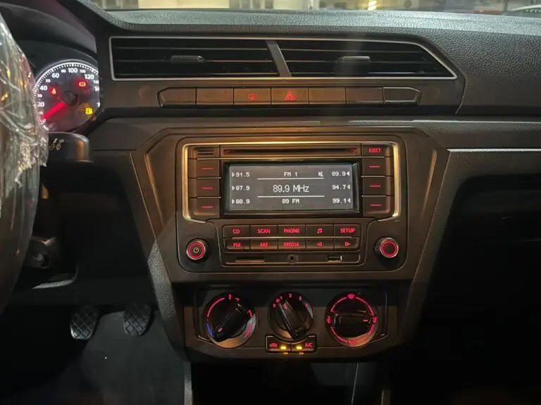 VW - VolksWagen VOYAGE 1.0 Flex 12V 4p 2023 - Idroovecar