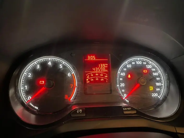 VW - VolksWagen VOYAGE 1.0 Flex 12V 4p 2023 - Idroovecar