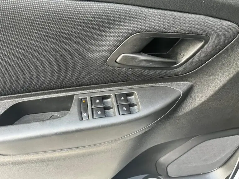 GM – Chevrolet SPIN LT 1.8 8V Econo.Flex 5p Aut. 2023 – Idroovecar GM - Chevrolet SPIN LT 1.8 8V Econo.Flex 5p Aut. 2023 - Idroovecar