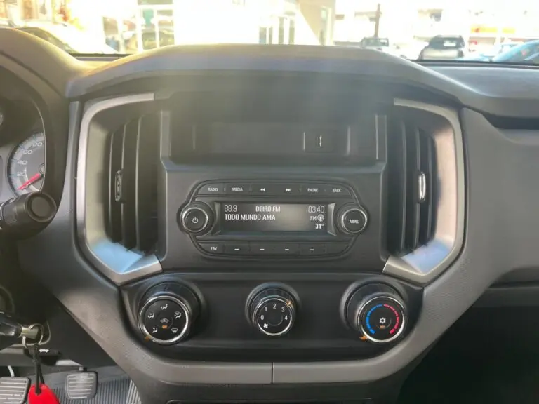 GM - Chevrolet S10 Pick-Up LS 2.8 TDI 4x2 CD Dies. Mec. 2022 - Idroovecar