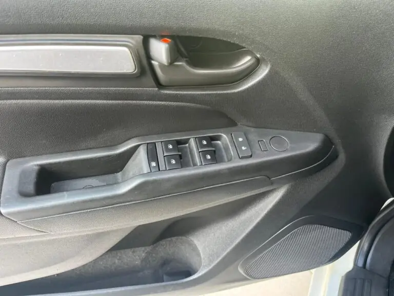 GM - Chevrolet S10 Pick-Up LS 2.8 TDI 4x2 CD Dies. Mec. 2022 - Idroovecar