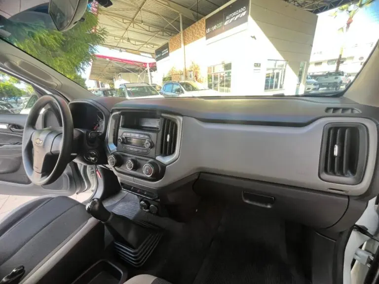 GM - Chevrolet S10 Pick-Up LS 2.8 TDI 4x2 CD Dies. Mec. 2022 - Idroovecar