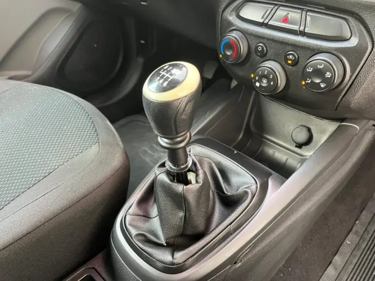 GM - Chevrolet ONIX HATCH Joy 1.0 8V Flex 5p Mec. 2017 - Idroovecar